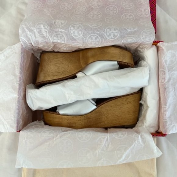 NIB Tory Burch Patty 80mm Platform Wedge Sandal Veg Nappa Metallic Silver 7 RARE - Picture 12 of 14